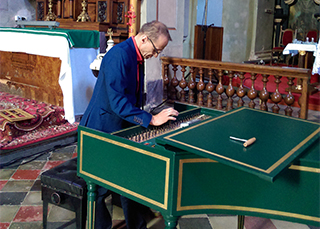 Strojenie klawesynu podczas Kromer Festival